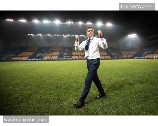 足球明星守护神的魅力瞬间展现与荣耀时刻回顾